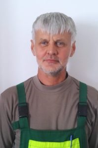 Albert Gábor : gépkocsivezető