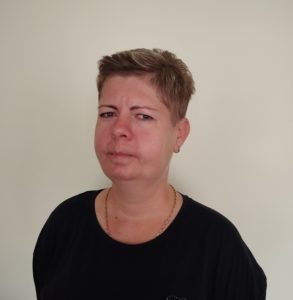 Fodor-Virág Anett : ügyfélszolgálati ügyintéző