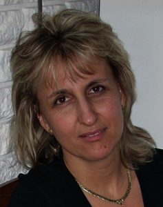 Kerekes Károlyné : ügyfélszolgálati ügyintéző