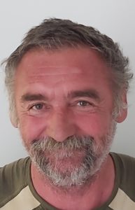 Szabó László József : udvaros