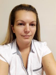 Tollár Brigitta : ügyfélszolgálati ügyintéző