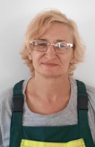 Bujbácziné Bányai Erzsébet : hulladékosztályozó